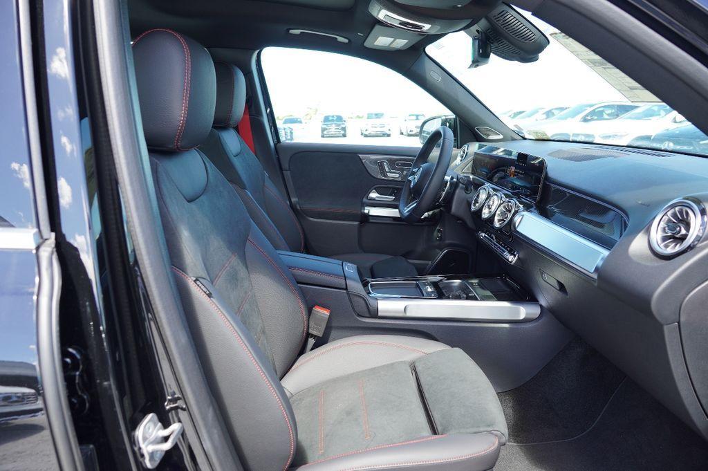 new 2025 Mercedes-Benz AMG GLB 35 car, priced at $57,274