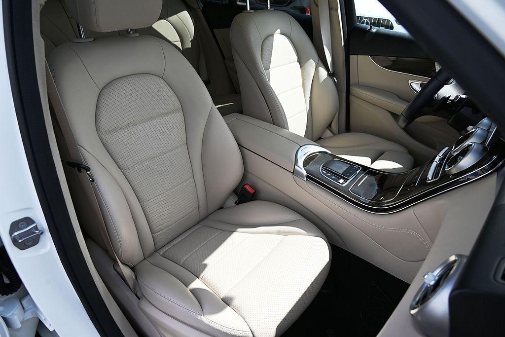 used 2020 Mercedes-Benz GLC 300 car, priced at $26,029