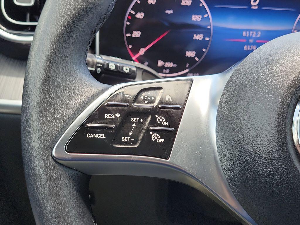 used 2025 Mercedes-Benz GLC 300 car
