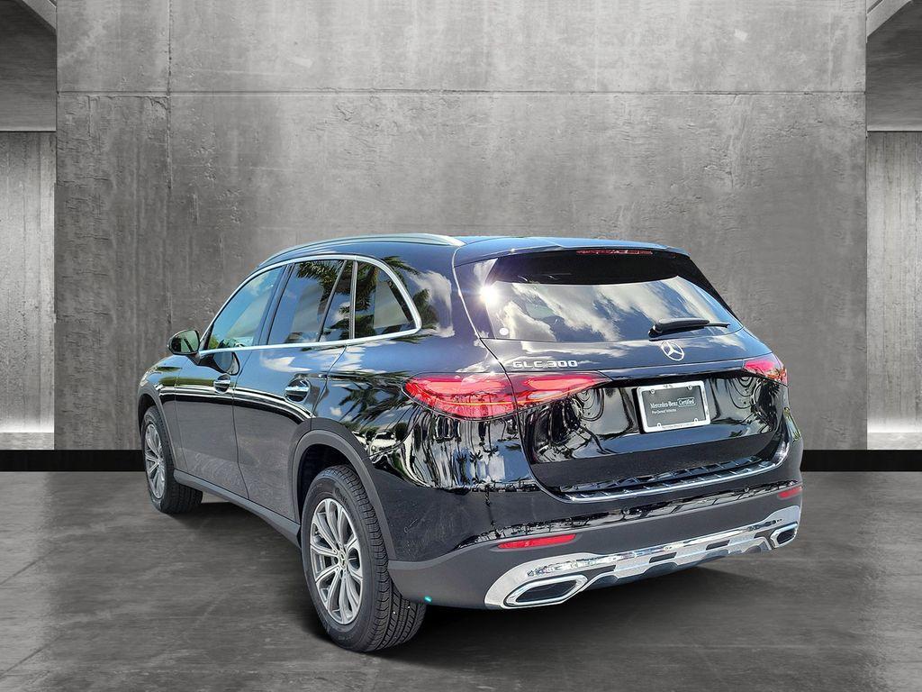 used 2025 Mercedes-Benz GLC 300 car