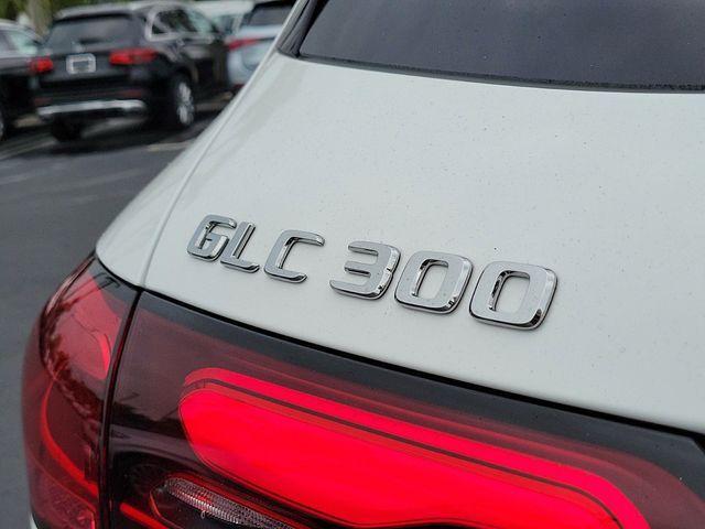 new 2025 Mercedes-Benz GLC 300 car, priced at $61,285