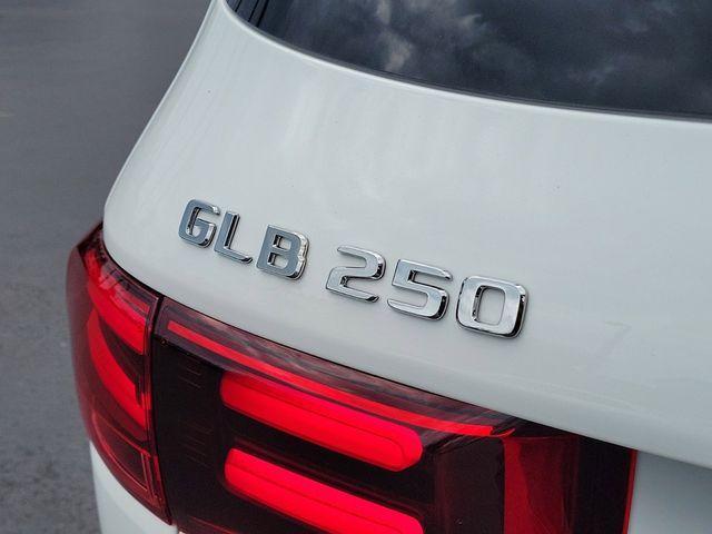 new 2025 Mercedes-Benz GLB 250 car, priced at $50,040