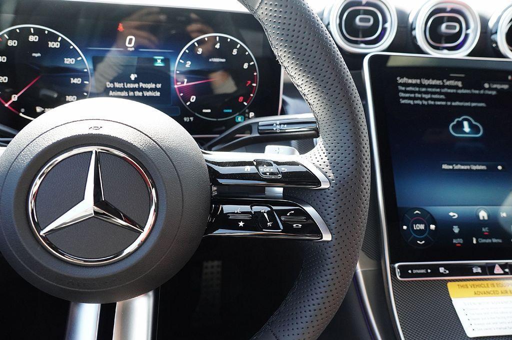 new 2026 Mercedes-Benz GLC 300 car, priced at $61,985