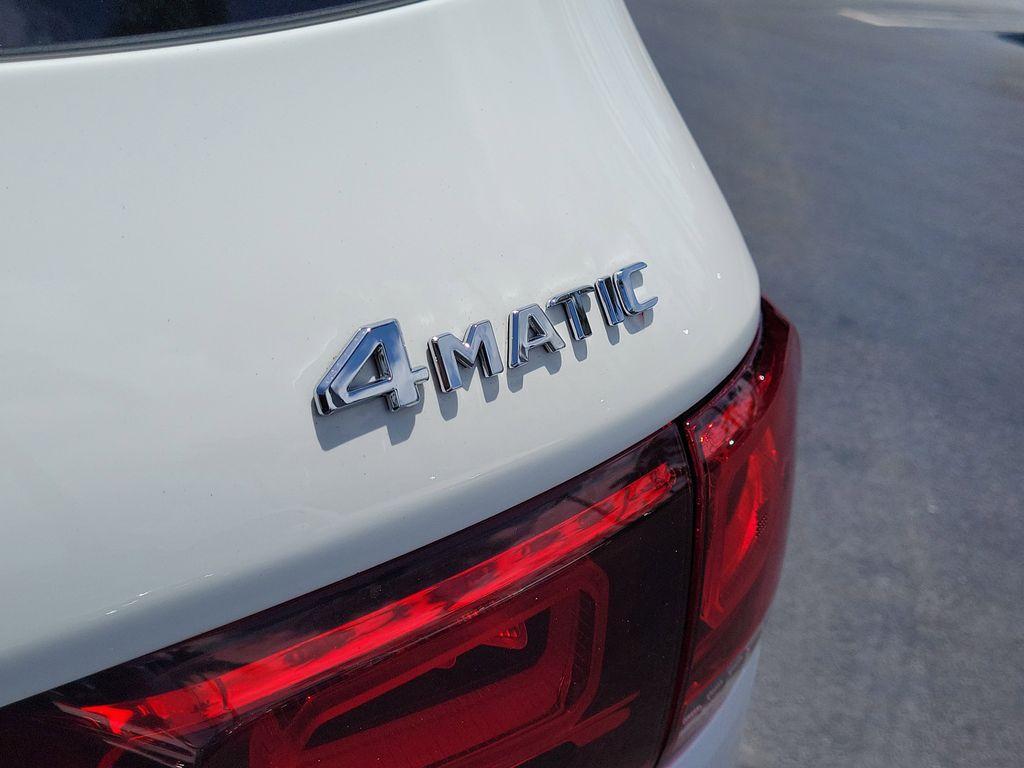 used 2021 Mercedes-Benz GLB 250 car, priced at $28,590