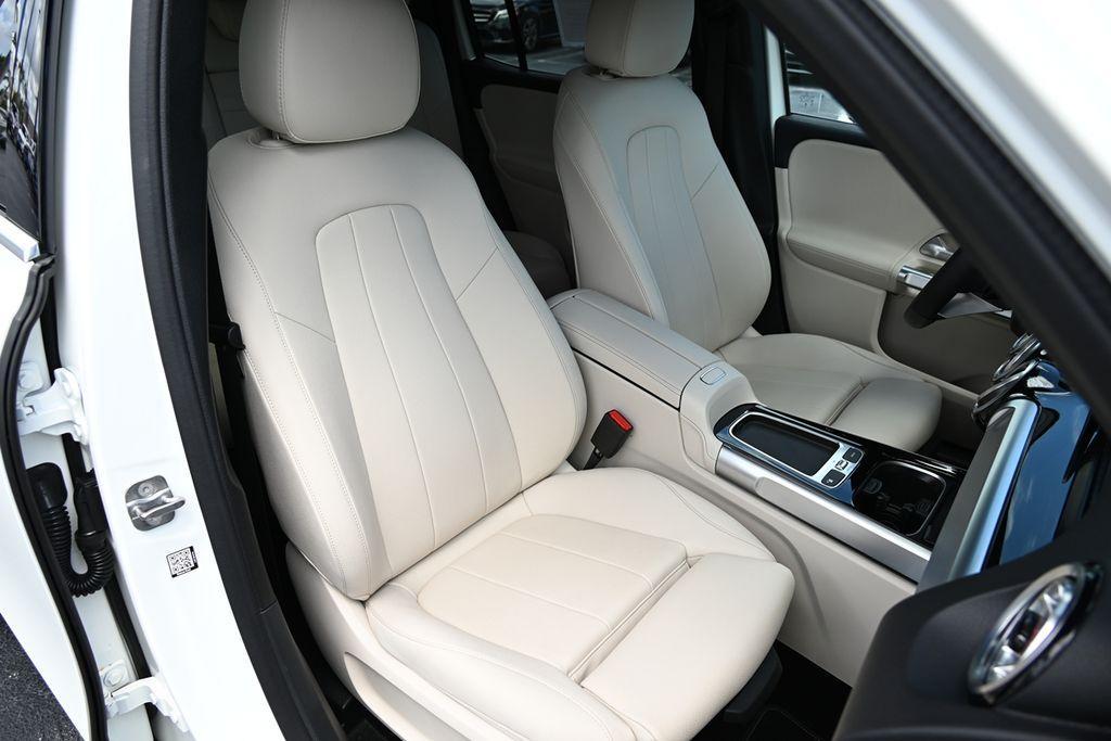 used 2025 Mercedes-Benz GLB 250 car, priced at $46,415