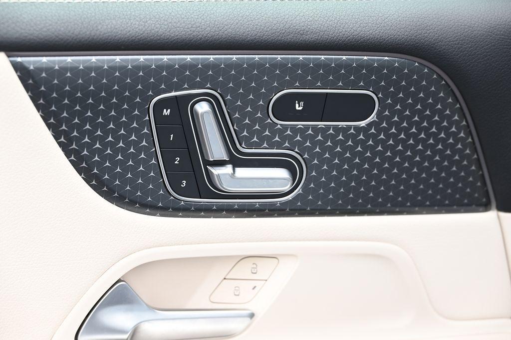 used 2025 Mercedes-Benz GLB 250 car, priced at $46,415