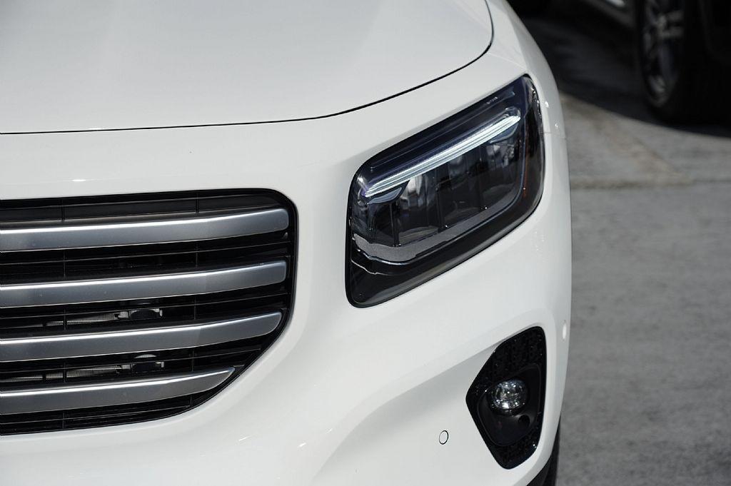 new 2026 Mercedes-Benz GLB 250 car, priced at $50,255