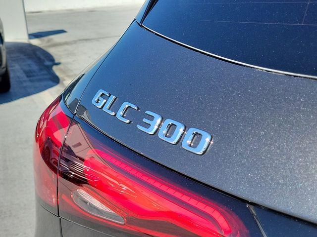 new 2025 Mercedes-Benz GLC 300 car, priced at $57,625