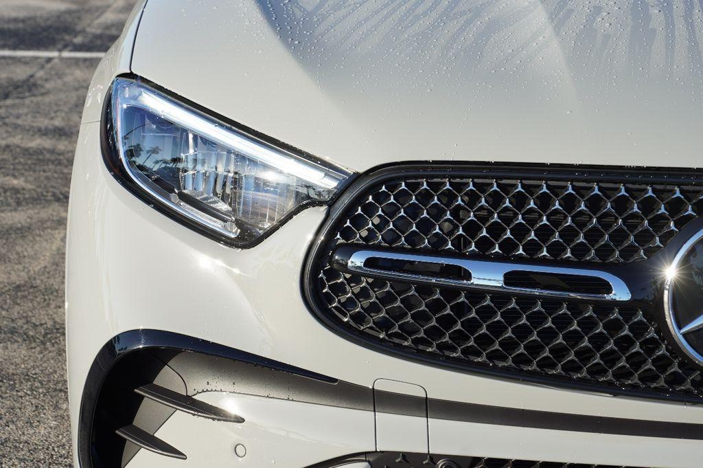 new 2026 Mercedes-Benz GLC 300 car, priced at $60,970
