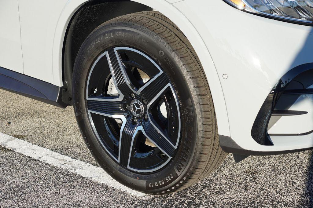 new 2026 Mercedes-Benz GLC 300 car, priced at $60,970