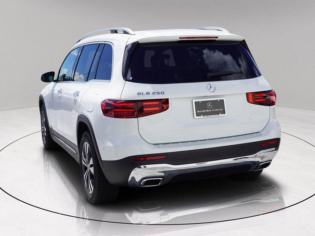 new 2025 Mercedes-Benz GLB 250 car, priced at $45,490