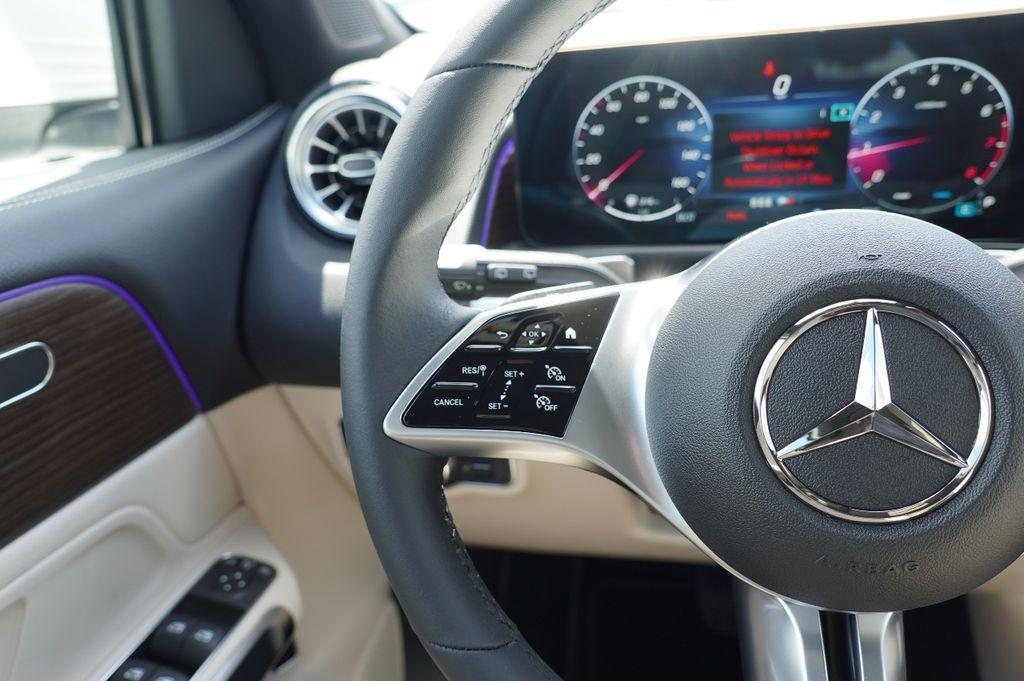 new 2025 Mercedes-Benz GLB 250 car, priced at $45,490