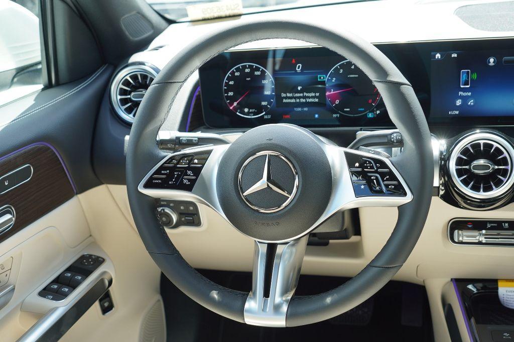 new 2025 Mercedes-Benz GLB 250 car, priced at $45,490