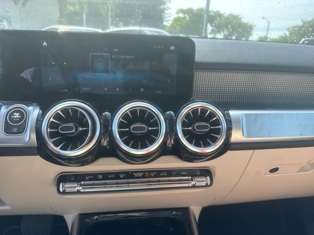 used 2022 Mercedes-Benz GLB 250 car, priced at $29,900