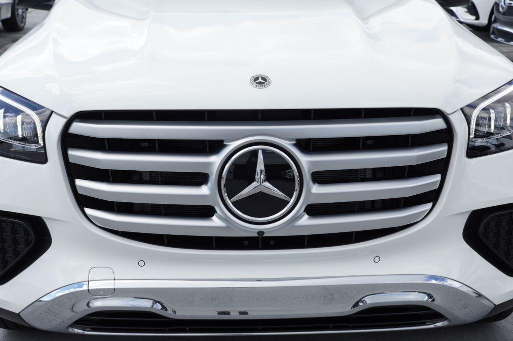 new 2026 Mercedes-Benz GLS 450 car, priced at $97,270