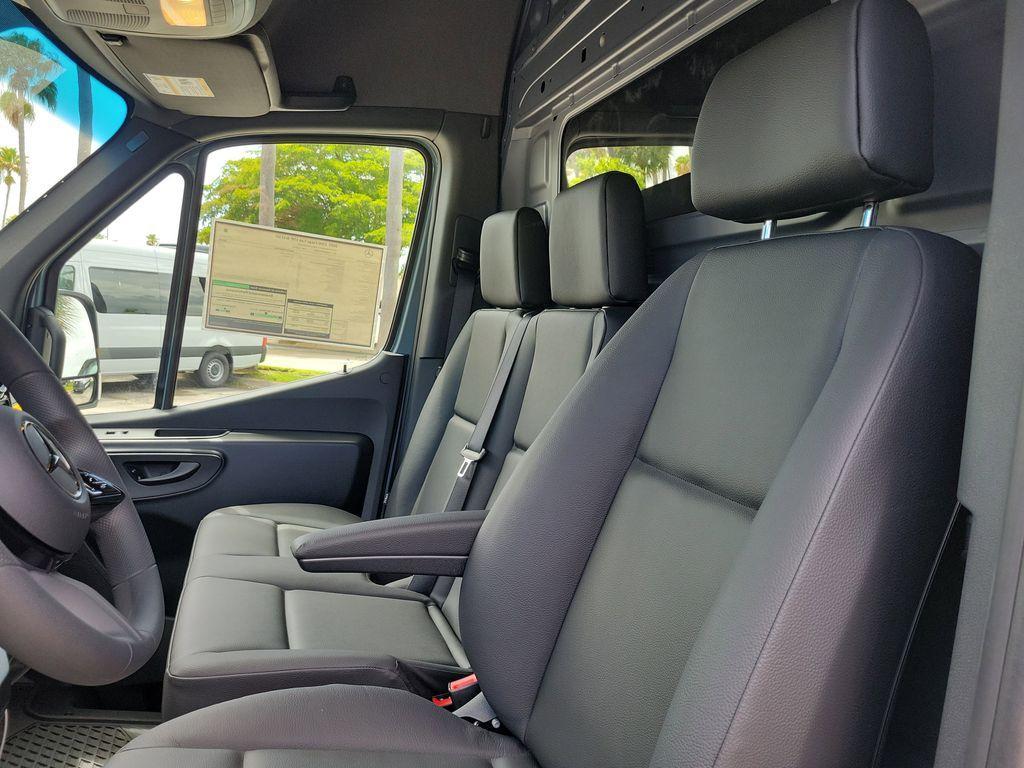 new 2025 Mercedes-Benz Sprinter 2500 car, priced at $66,147