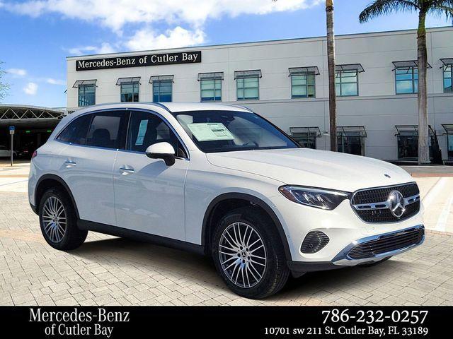 new 2025 Mercedes-Benz GLC 300 car, priced at $52,245