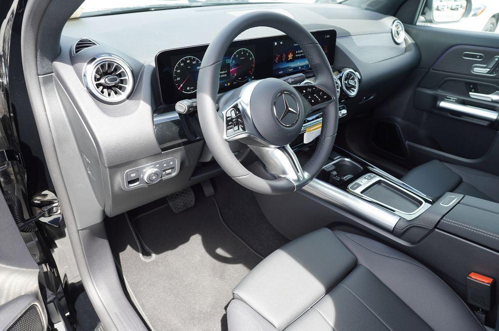 new 2026 Mercedes-Benz GLA 250 car, priced at $47,355