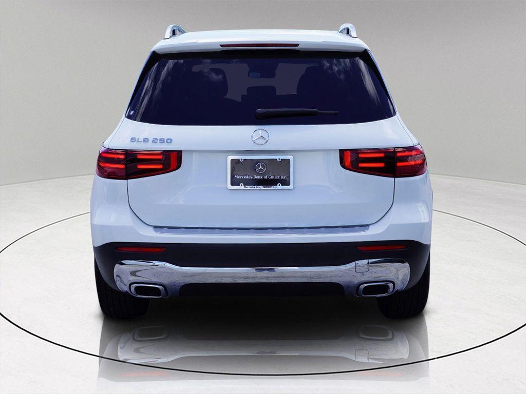 new 2025 Mercedes-Benz GLB 250 car, priced at $43,388