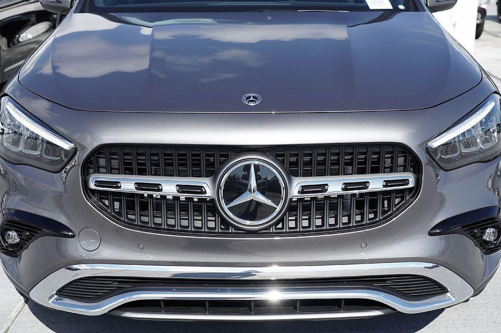 new 2026 Mercedes-Benz GLA 250 car, priced at $48,095