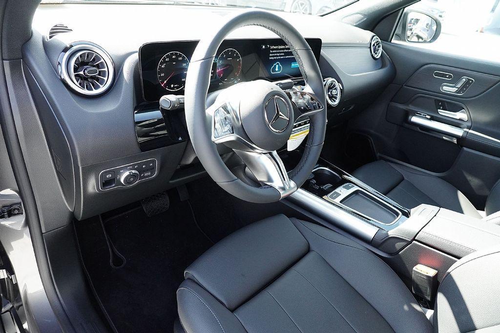 new 2026 Mercedes-Benz GLA 250 car, priced at $48,095