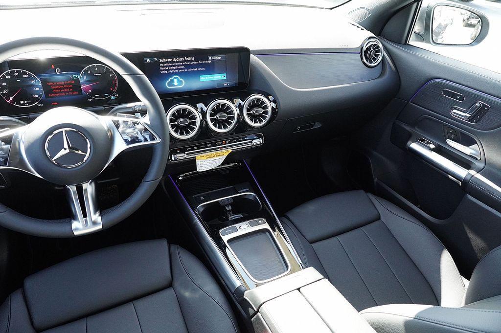 new 2026 Mercedes-Benz GLA 250 car, priced at $48,095