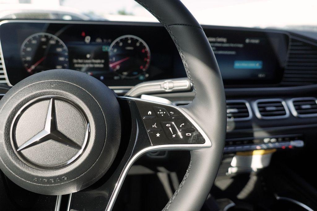 new 2026 Mercedes-Benz GLE 450 car, priced at $82,515