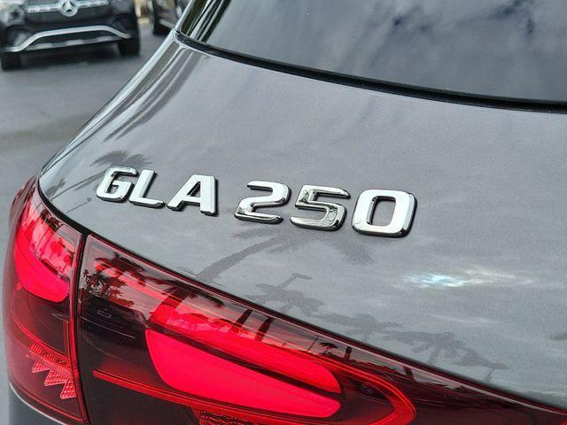 new 2025 Mercedes-Benz GLA 250 car, priced at $47,490