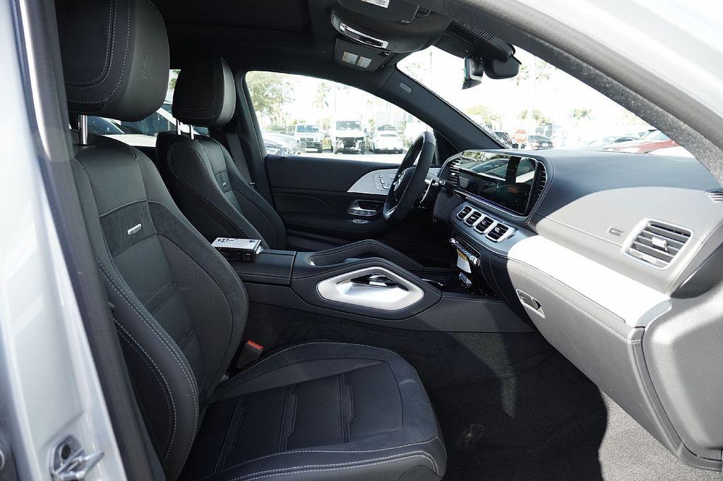 new 2026 Mercedes-Benz AMG GLE 53 car, priced at $91,185