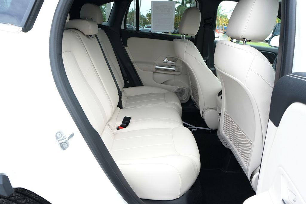 used 2025 Mercedes-Benz GLA 250 car, priced at $43,858