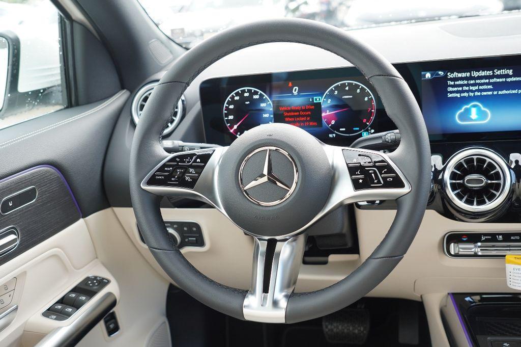 new 2026 Mercedes-Benz GLA 250 car, priced at $47,355