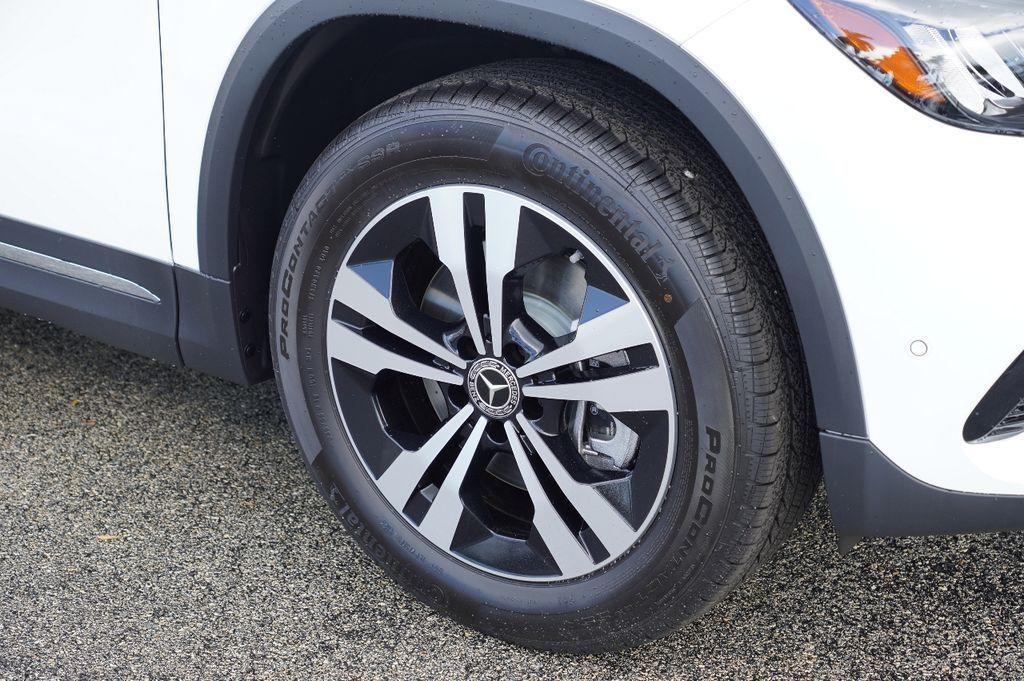 new 2026 Mercedes-Benz GLA 250 car, priced at $47,355