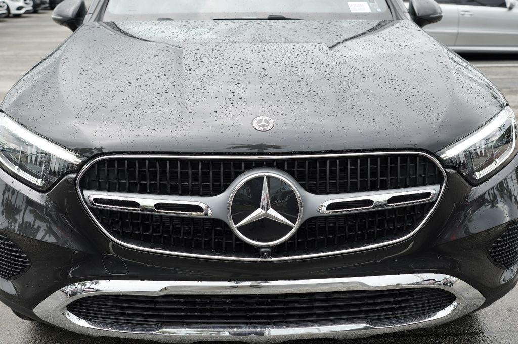 new 2025 Mercedes-Benz GLC 300 car, priced at $55,244