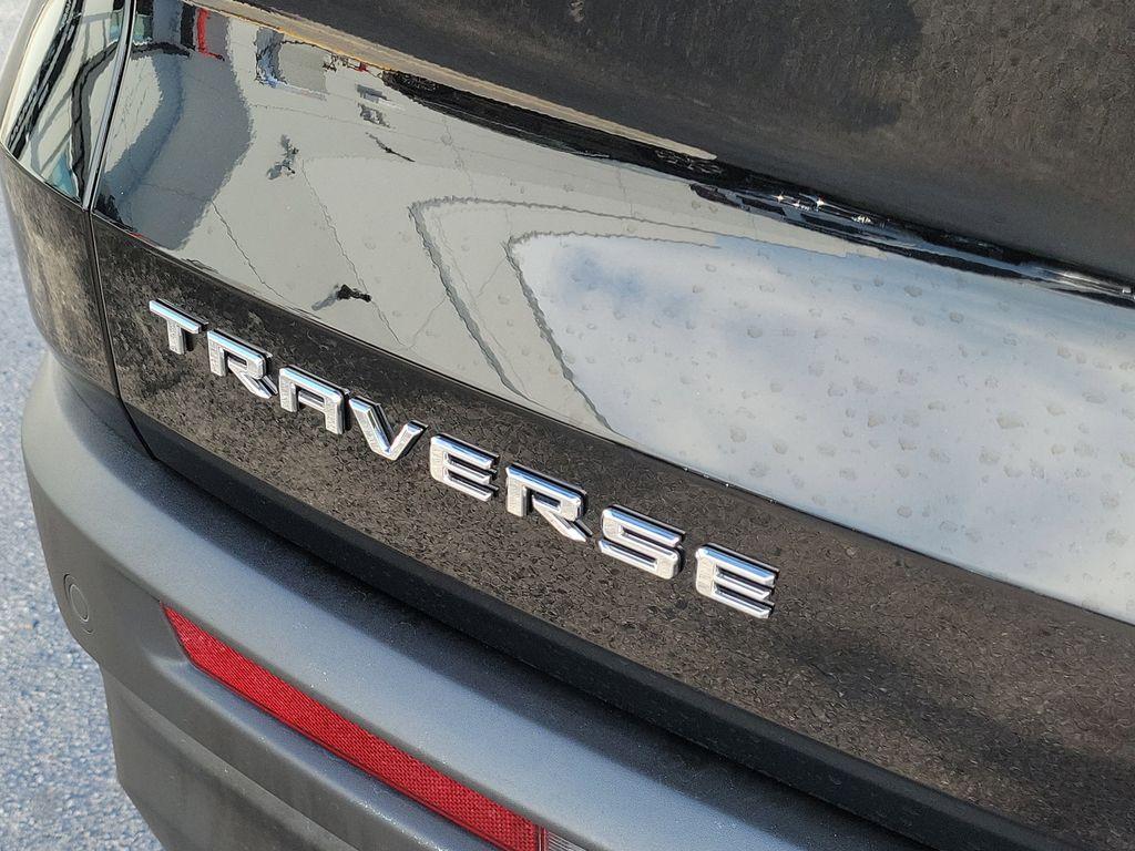 used 2024 Chevrolet Traverse car, priced at $36,551