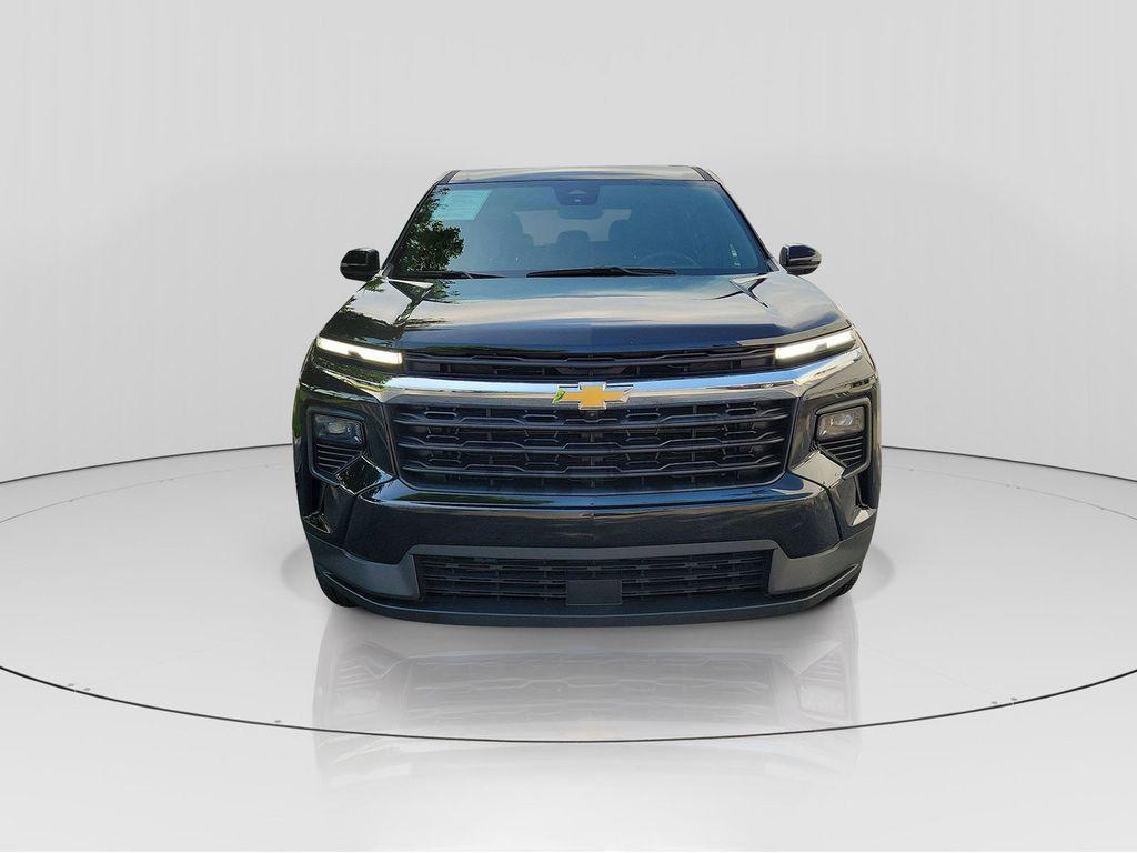 used 2024 Chevrolet Traverse car, priced at $32,750