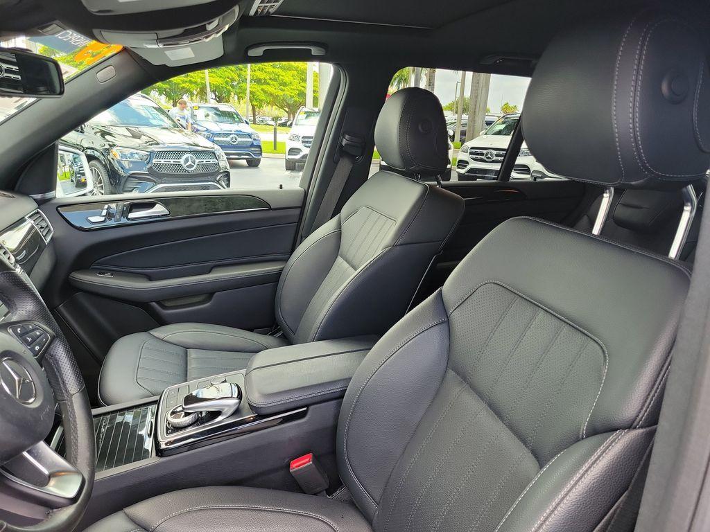 used 2019 Mercedes-Benz GLE 400 car, priced at $26,990