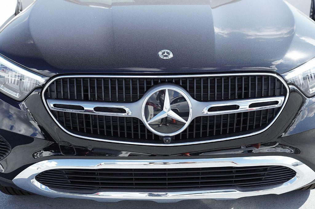new 2026 Mercedes-Benz GLC 300 car, priced at $54,350