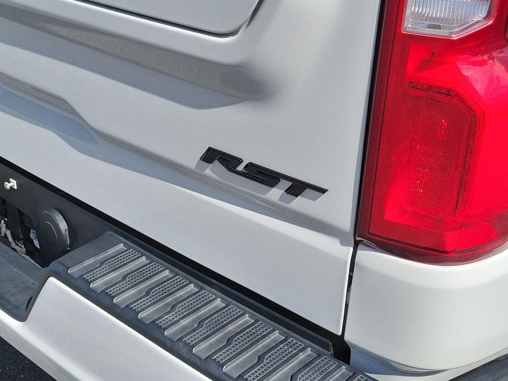 used 2022 Chevrolet Silverado 1500 Limited car, priced at $35,555