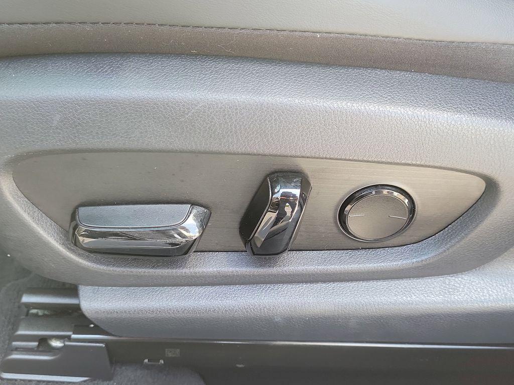 used 2023 Lexus ES 350 car, priced at $38,990