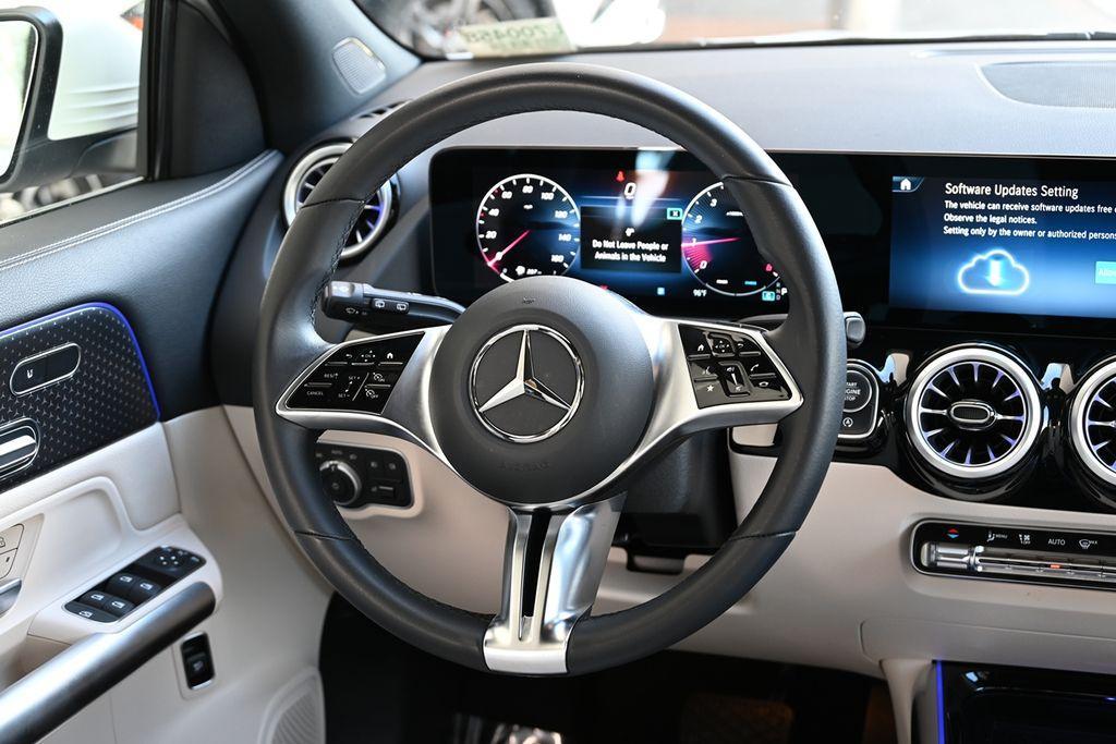 used 2025 Mercedes-Benz GLA 250 car, priced at $43,515