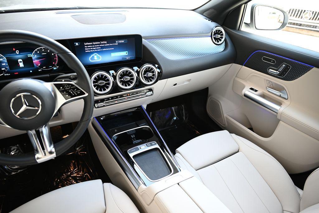 used 2025 Mercedes-Benz GLA 250 car, priced at $43,515