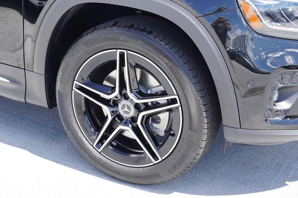 new 2026 Mercedes-Benz GLB 250 car, priced at $47,530