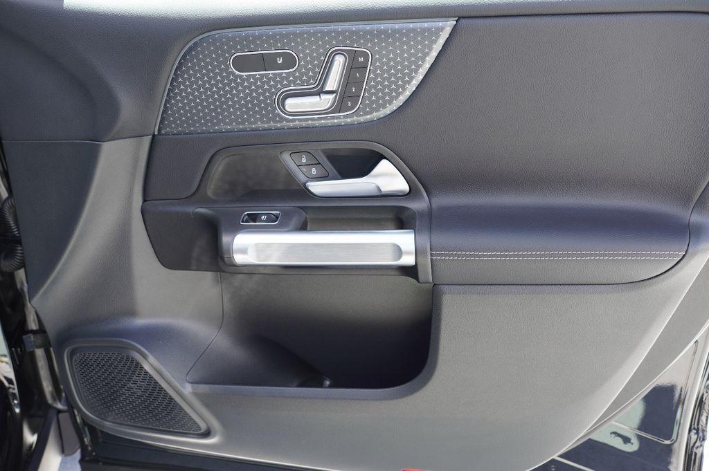 new 2026 Mercedes-Benz GLB 250 car, priced at $47,530