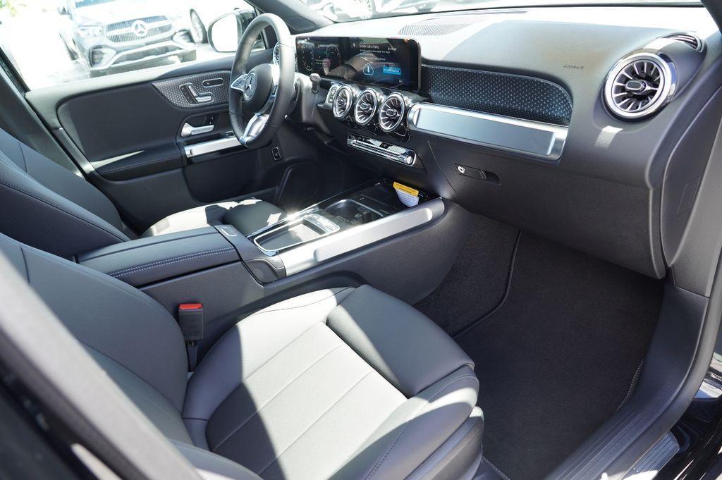 new 2026 Mercedes-Benz GLB 250 car, priced at $47,530