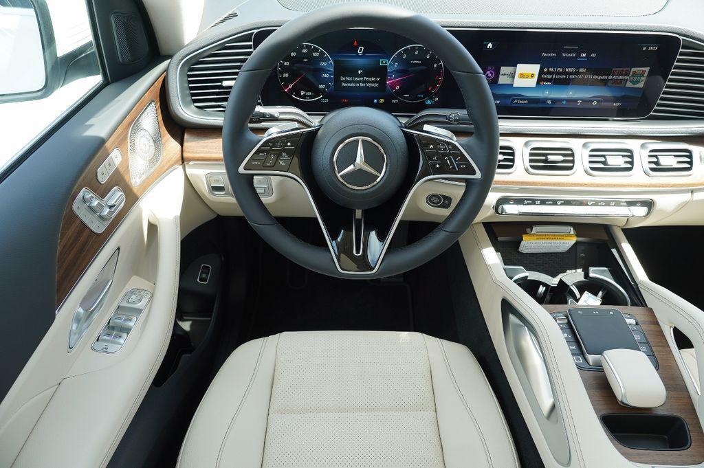 new 2025 Mercedes-Benz GLE 350 car, priced at $69,063