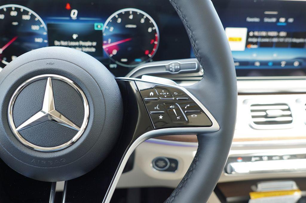 new 2025 Mercedes-Benz GLE 350 car, priced at $69,063