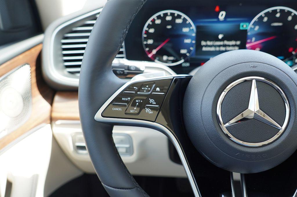 new 2025 Mercedes-Benz GLE 350 car, priced at $69,063