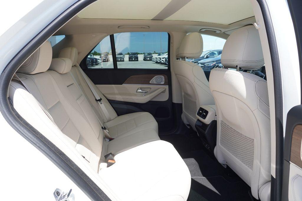 new 2025 Mercedes-Benz GLE 350 car, priced at $69,063