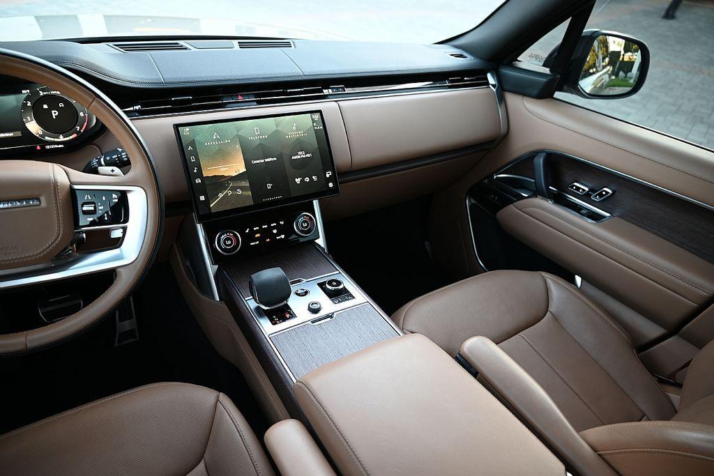 used 2023 Land Rover Range Rover car, priced at $98,784