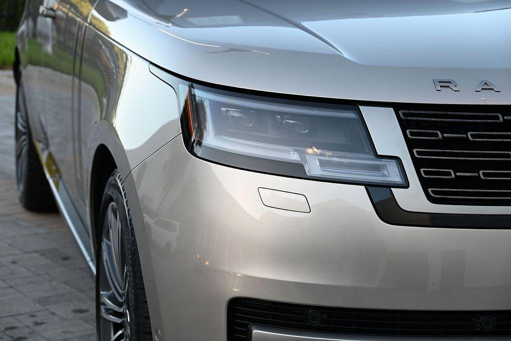 used 2023 Land Rover Range Rover car, priced at $98,784